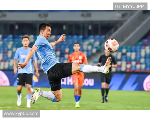 山东鲁能泰山对阵大连一方精彩直播间全程回顾与赛后分析